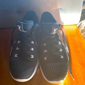 Lebron 5 Basketball shoes